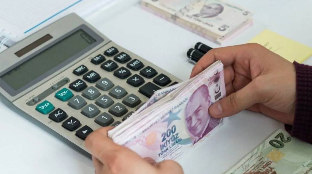 Üst düzey kamu çalışanlarının maaşları özel sektörü geçti: İşte en yüksek devlet memuru maaşları 18